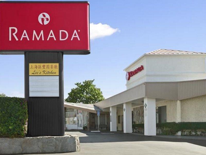 Ramada By Wyndham Torrance Hotel Exterior photo